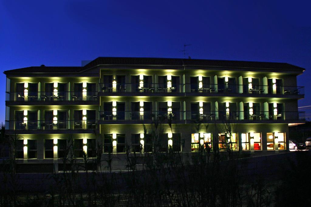 Royal Nayef Hotel Portonovo Exterior photo